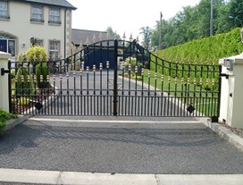 Gate