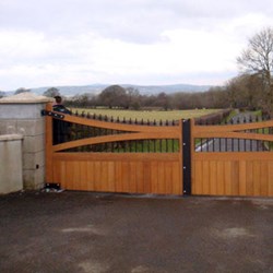 Gates & Railings